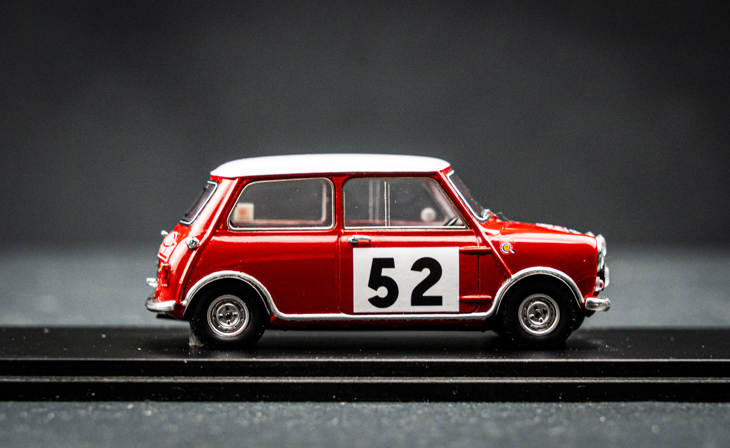 BMC Mini Cooper S #52 Mäkinen / Easter - Winner Rallye Monte Carlo 1965 - Spark 1:43