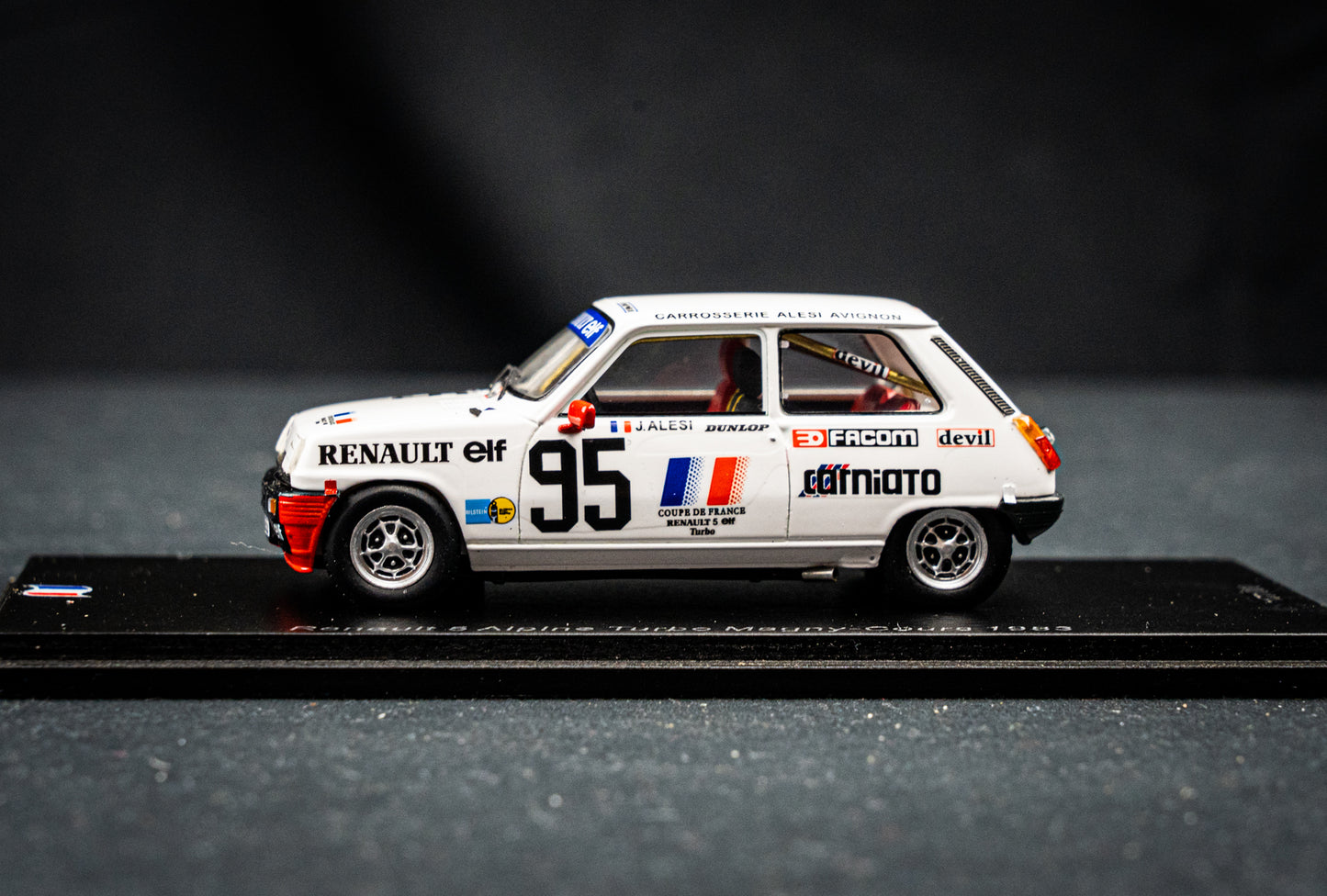 Renualt 5 Alpine Turbo lim. edition 300 Stk. #95 Jean Alesi - Magny Cours 1983 - Spark 1:43