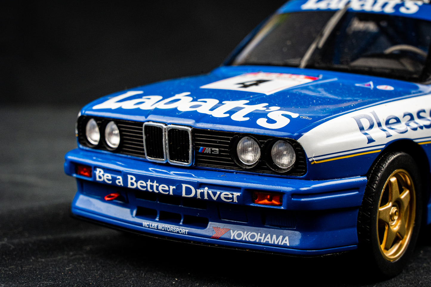 BMW M3 E30 #4 Tim Harvey - BTCC 1991 1:18 Solido