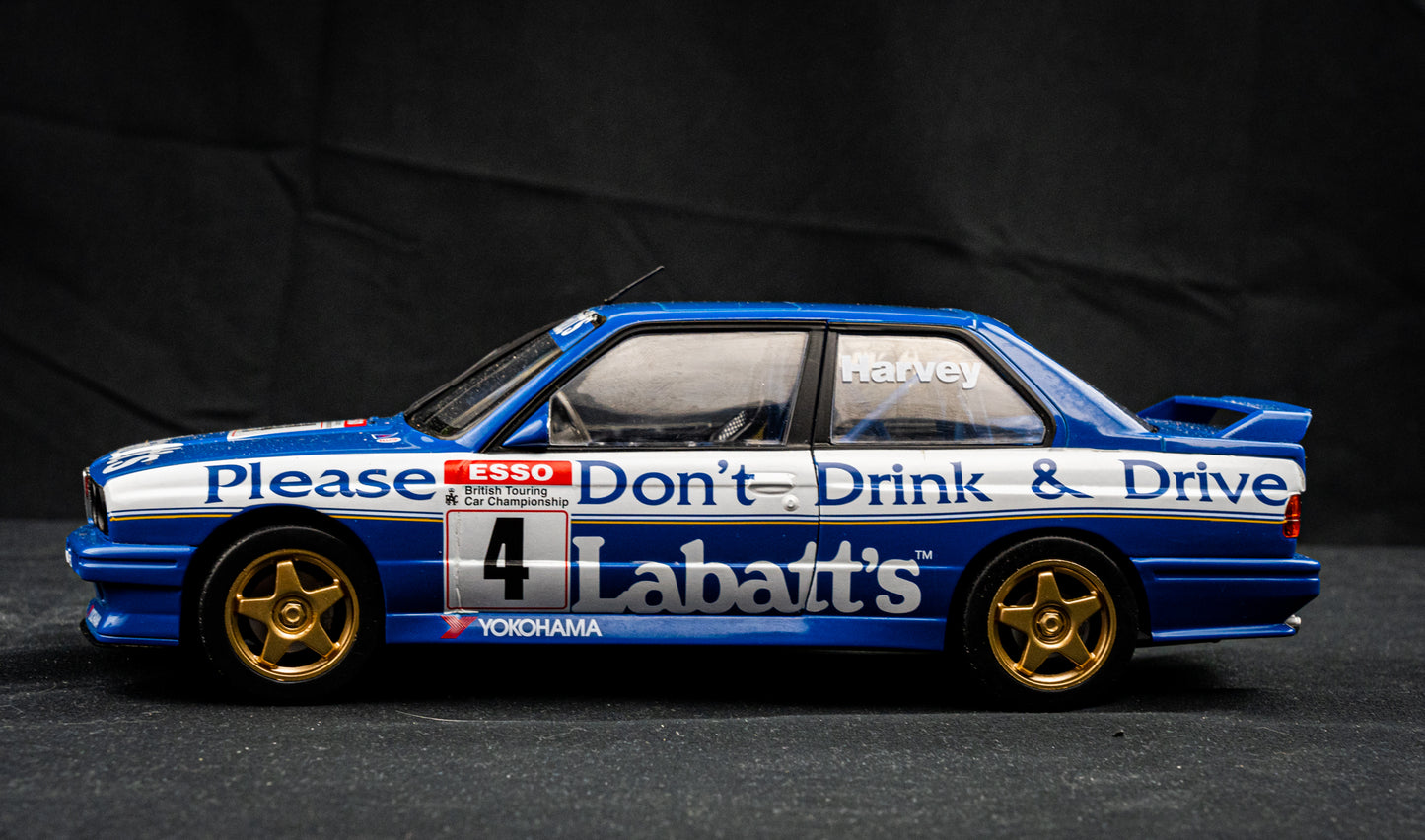 BMW M3 E30 #4 Tim Harvey - BTCC 1991 1:18 Solido