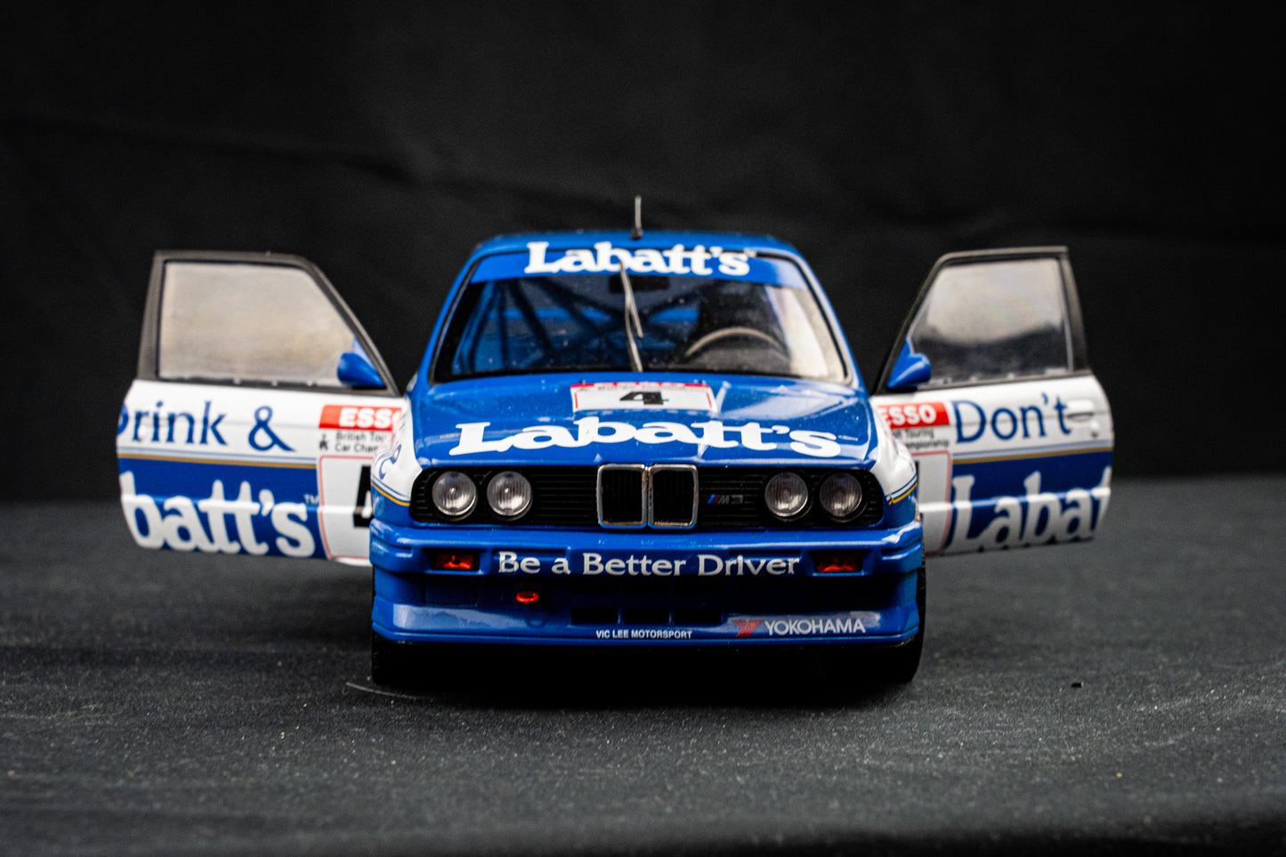 BMW M3 E30 #4 Tim Harvey - BTCC 1991 1:18 Solido