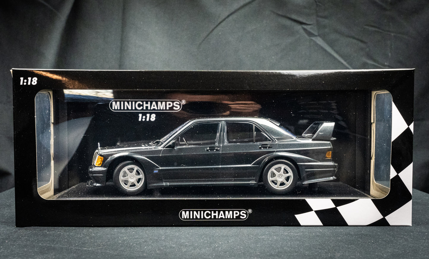 Mercedes Benz 190E 2.5 16V Evo2 lim. edition 1/1004 Stk. schwarz - Minichamps 1:18