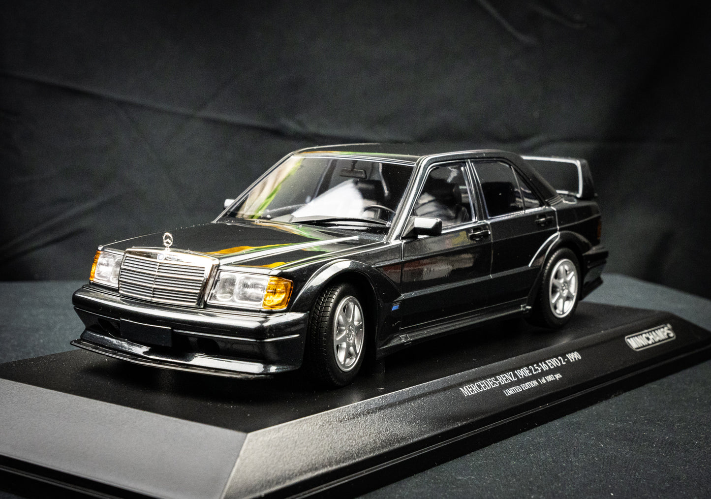 Mercedes Benz 190E 2.5 16V Evo2 lim. edition 1/1004 Stk. schwarz - Minichamps 1:18