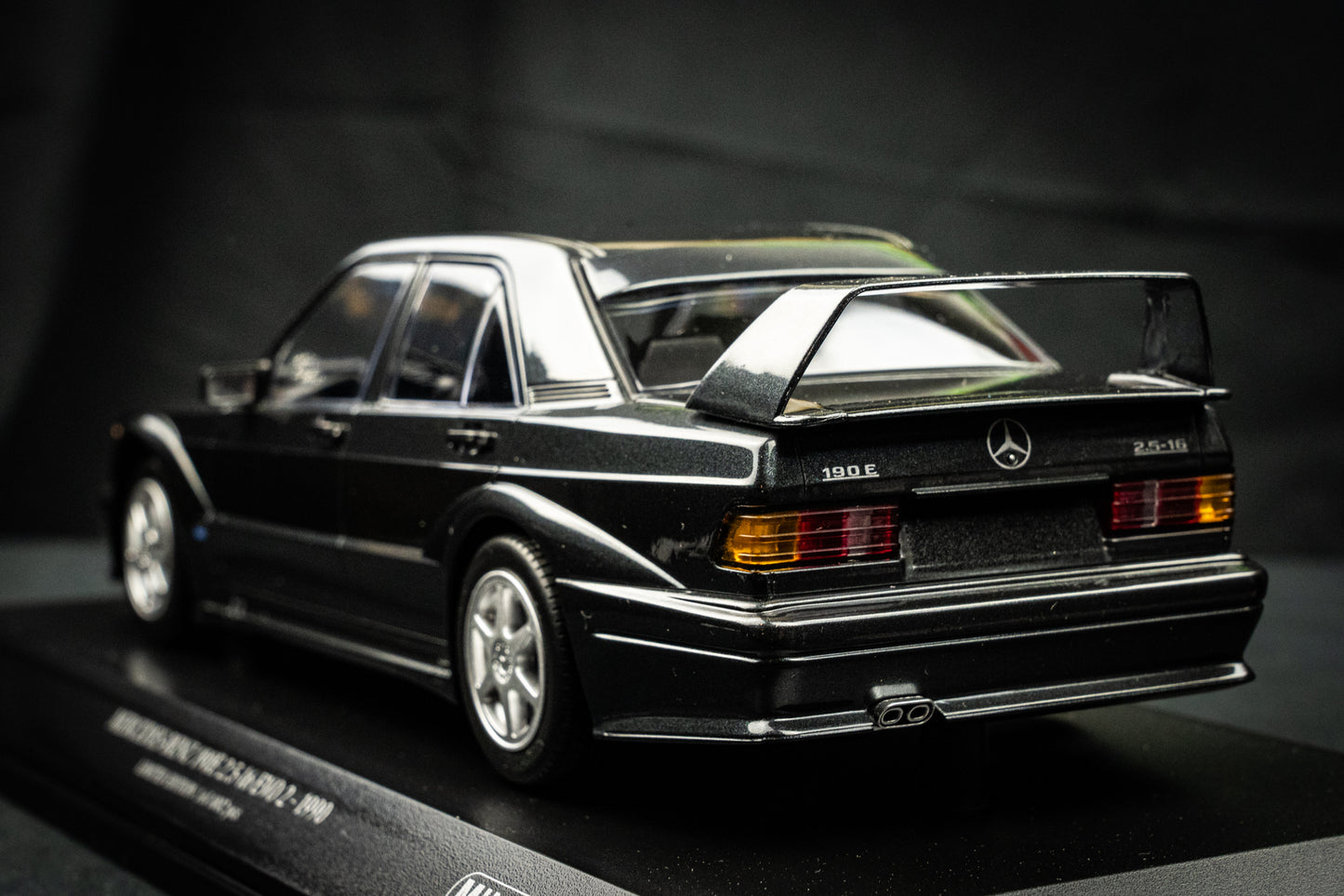 Mercedes Benz 190E 2.5 16V Evo2 lim. edition 1/1004 Stk. schwarz - Minichamps 1:18