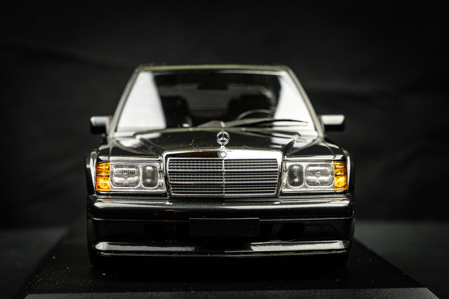 Mercedes Benz 190E 2.5 16V Evo2 lim. edition 1/1004 Stk. schwarz - Minichamps 1:18