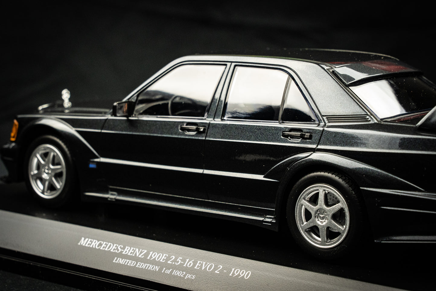 Mercedes Benz 190E 2.5 16V Evo2 lim. edition 1/1004 Stk. schwarz - Minichamps 1:18