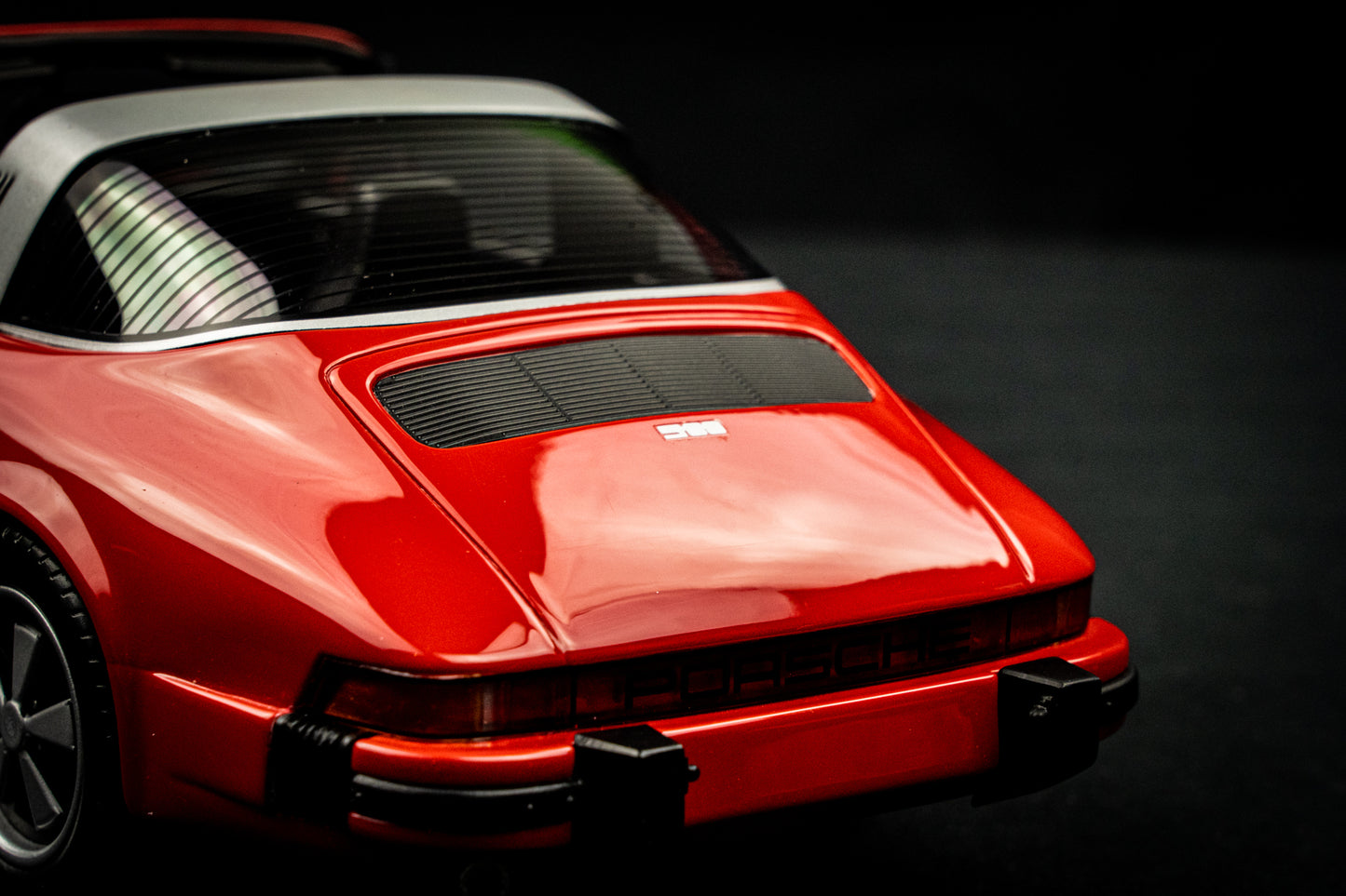 Porsche 911 Targa rot - Schuco ProR Serie 1:18 Resine