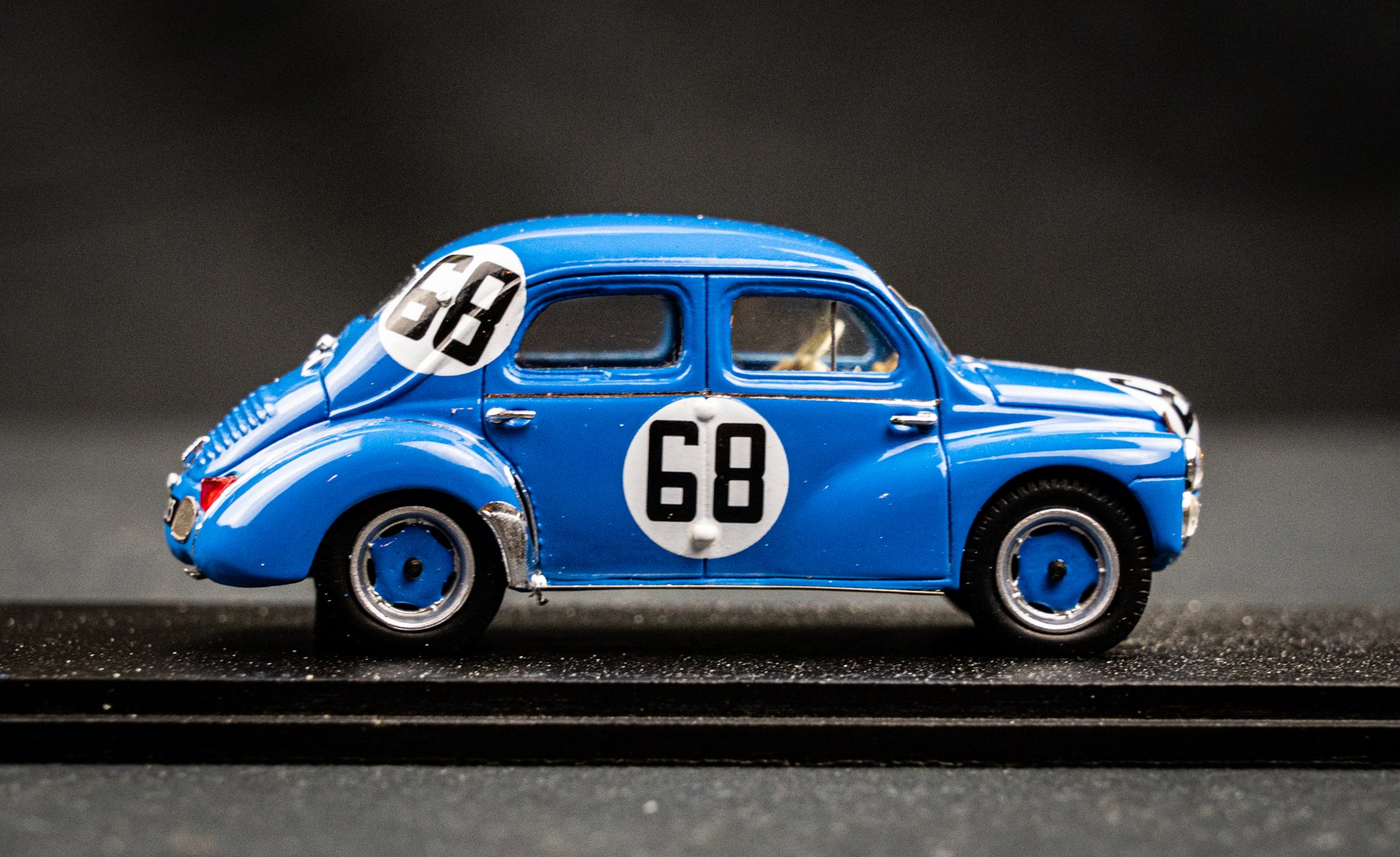 Renault 4CV 1063 24h Le Mans 1952 Lecat/Senfftleben Spark 1:43 S5226 | S5226 Renault 4CV 1063 24h Le Mans 1952 Lecat/Senfftleben Spark 1:43 S5226 | S5226