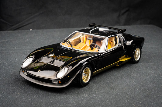 Lamborghini Miura SVR Baujahr 1970 schwarz / braun Kyosho 1:18