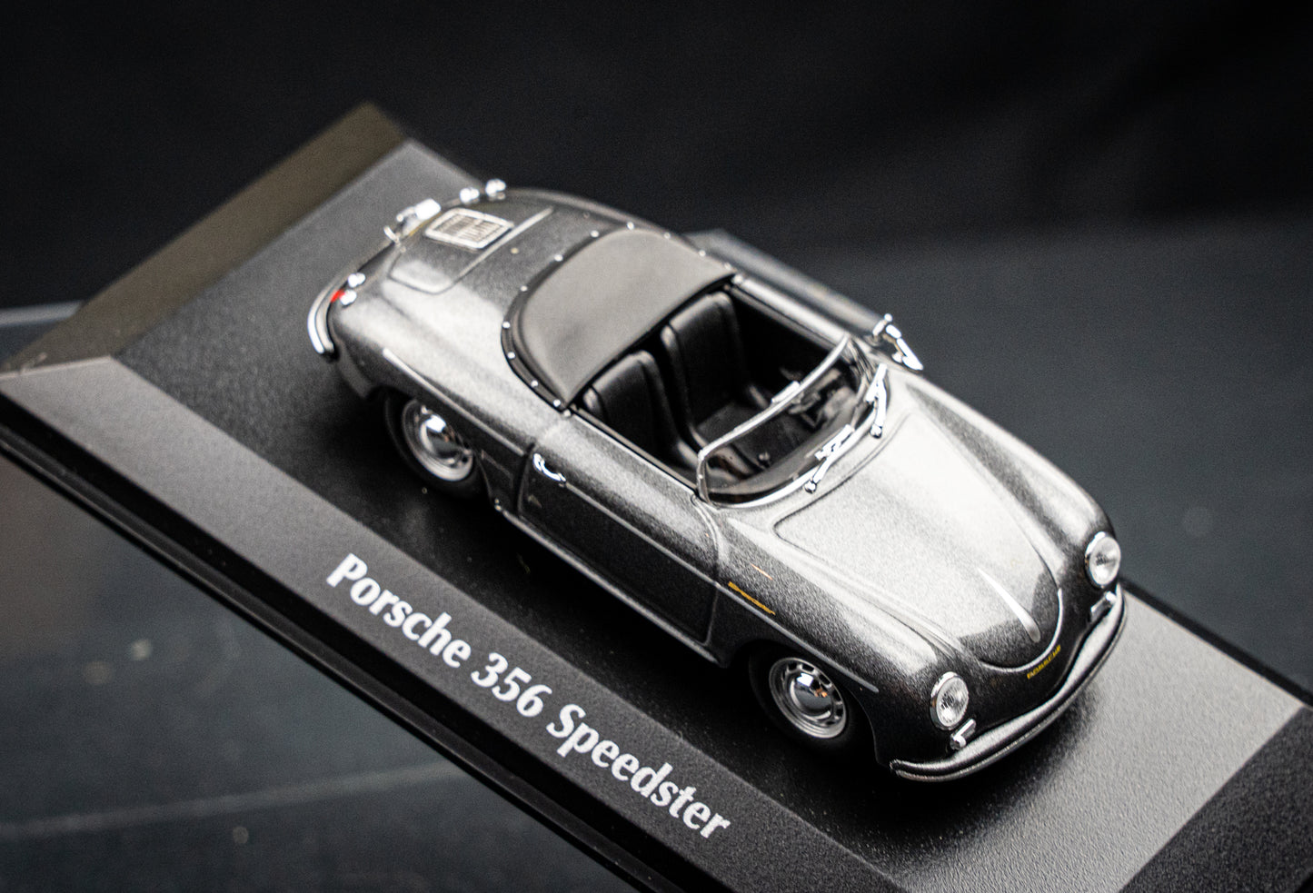 Porsche 356 Speedster grau metallic Maxichamps 1:43