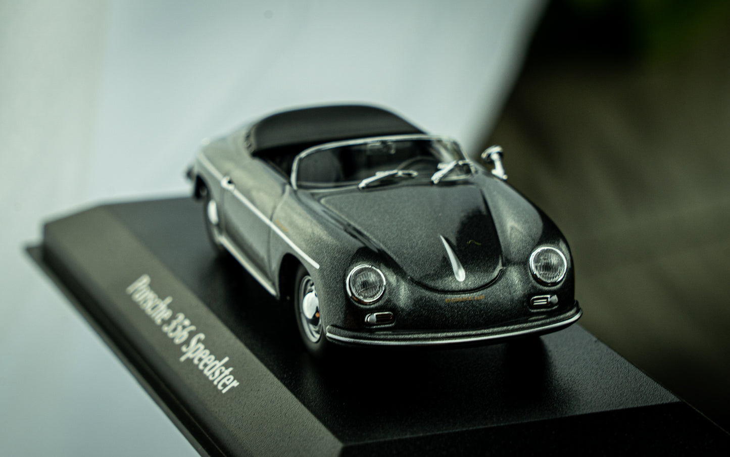 Porsche 356 Speedster grau metallic Maxichamps 1:43