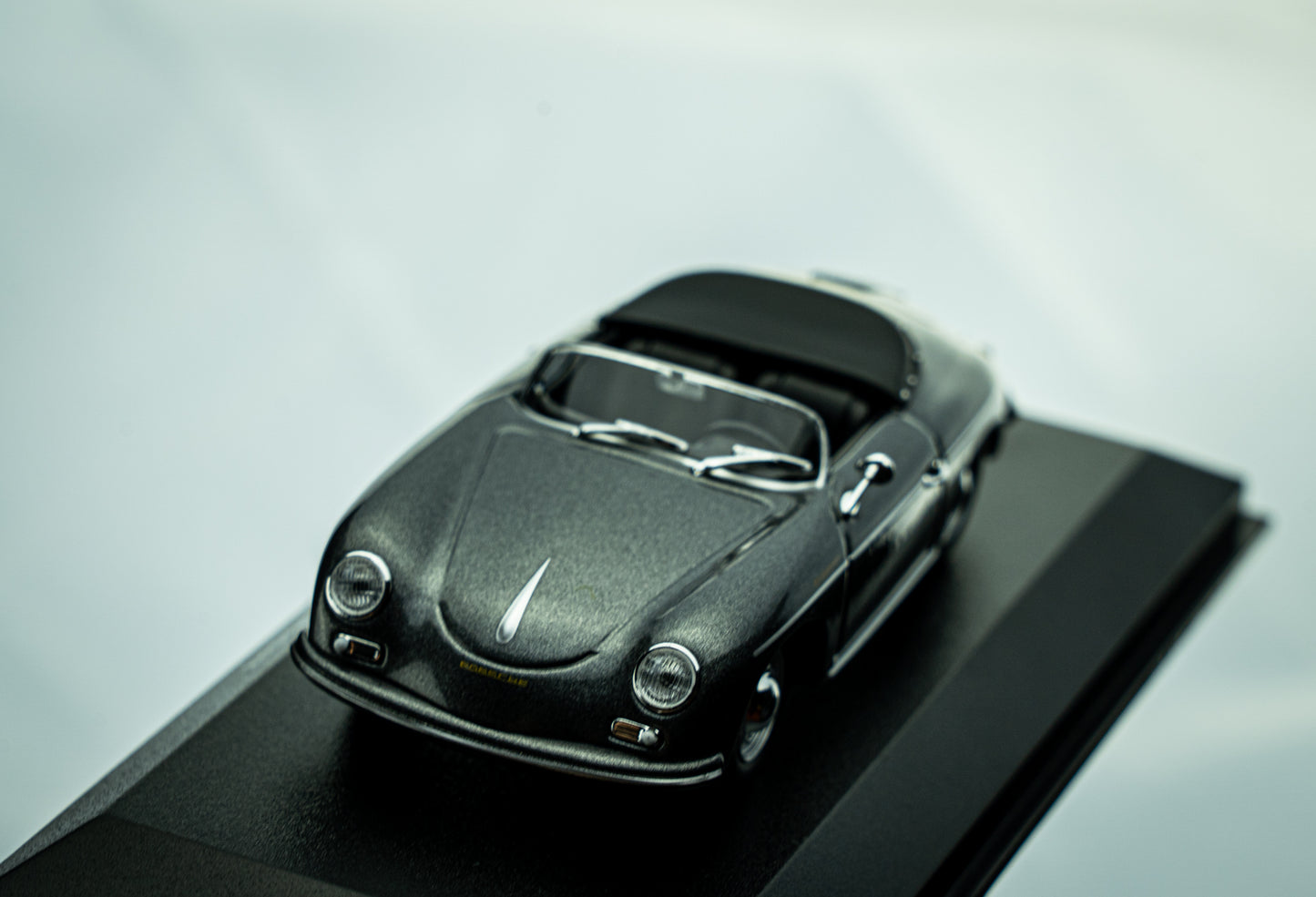 Porsche 356 Speedster grau metallic Maxichamps 1:43