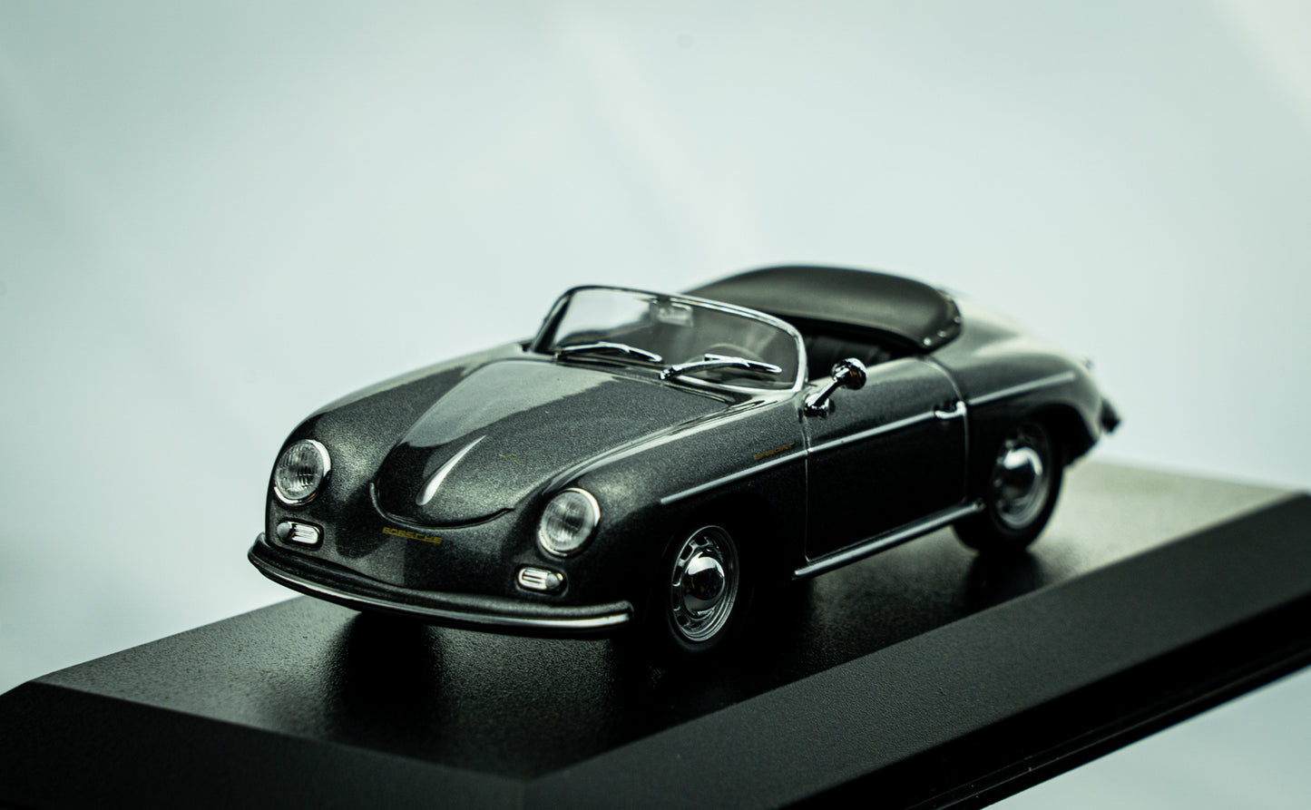 Porsche 356 Speedster grau metallic Maxichamps 1:43