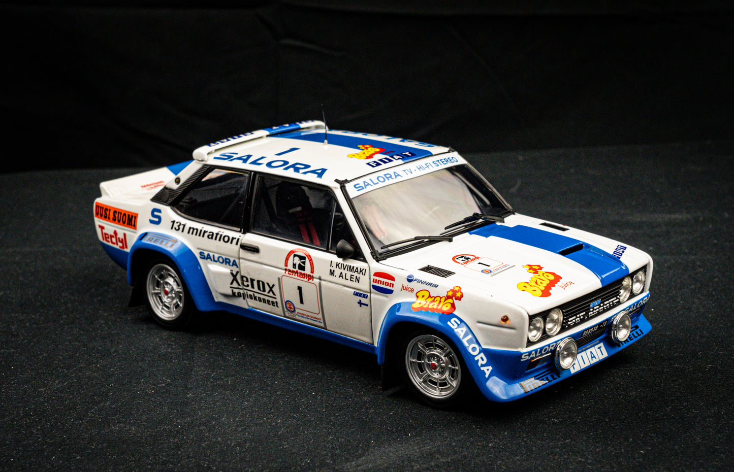 Fiat 131 Abarth #1 Markku Alen / Kivimäki - Sieger 1000 Seen Rallye Finnland 1980 - Kyosho 1:18