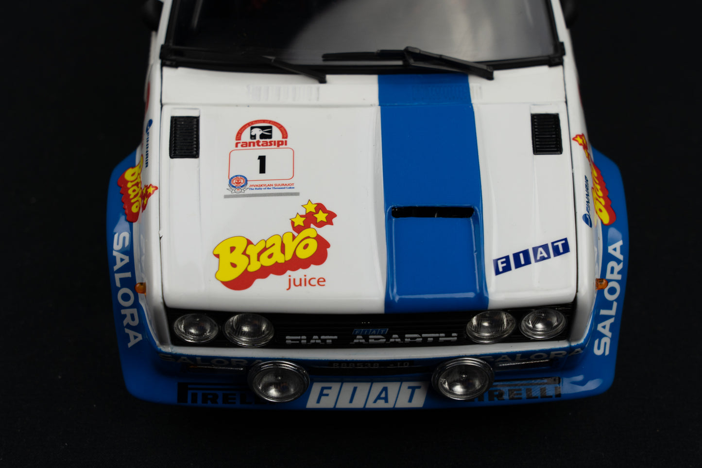 Fiat 131 Abarth #1 Markku Alen / Kivimäki - Sieger 1000 Seen Rallye Finnland 1980 - Kyosho 1:18