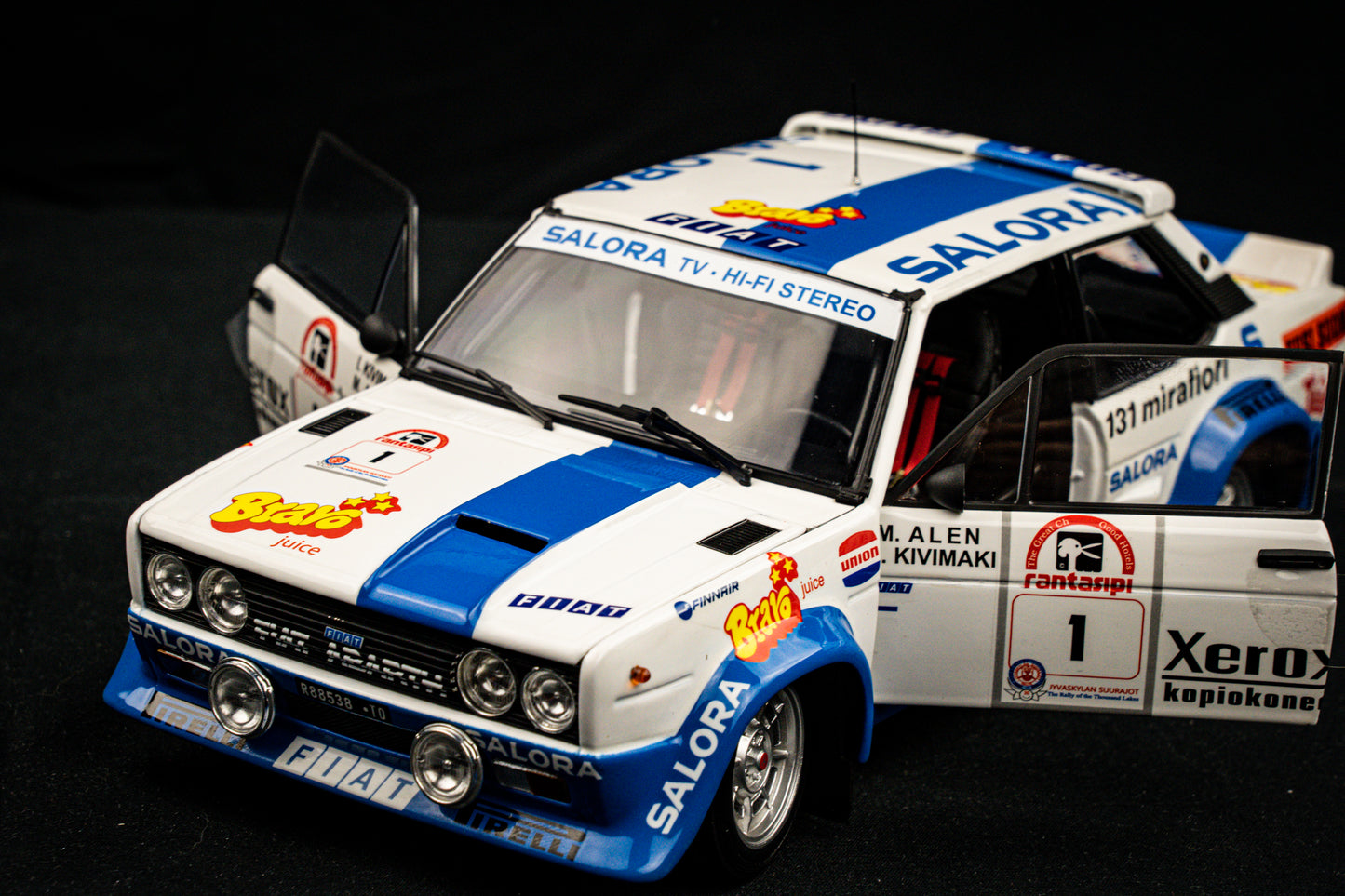 Fiat 131 Abarth #1 Markku Alen / Kivimäki - Sieger 1000 Seen Rallye Finnland 1980 - Kyosho 1:18