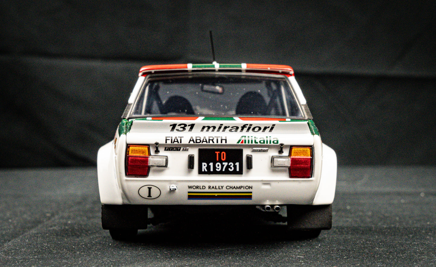 Fiat 131 Abarth #2 W. Röhrl / C. Geistdörfer - P4 Rallye Monte Carlo 1978 - Kyosho 1:18