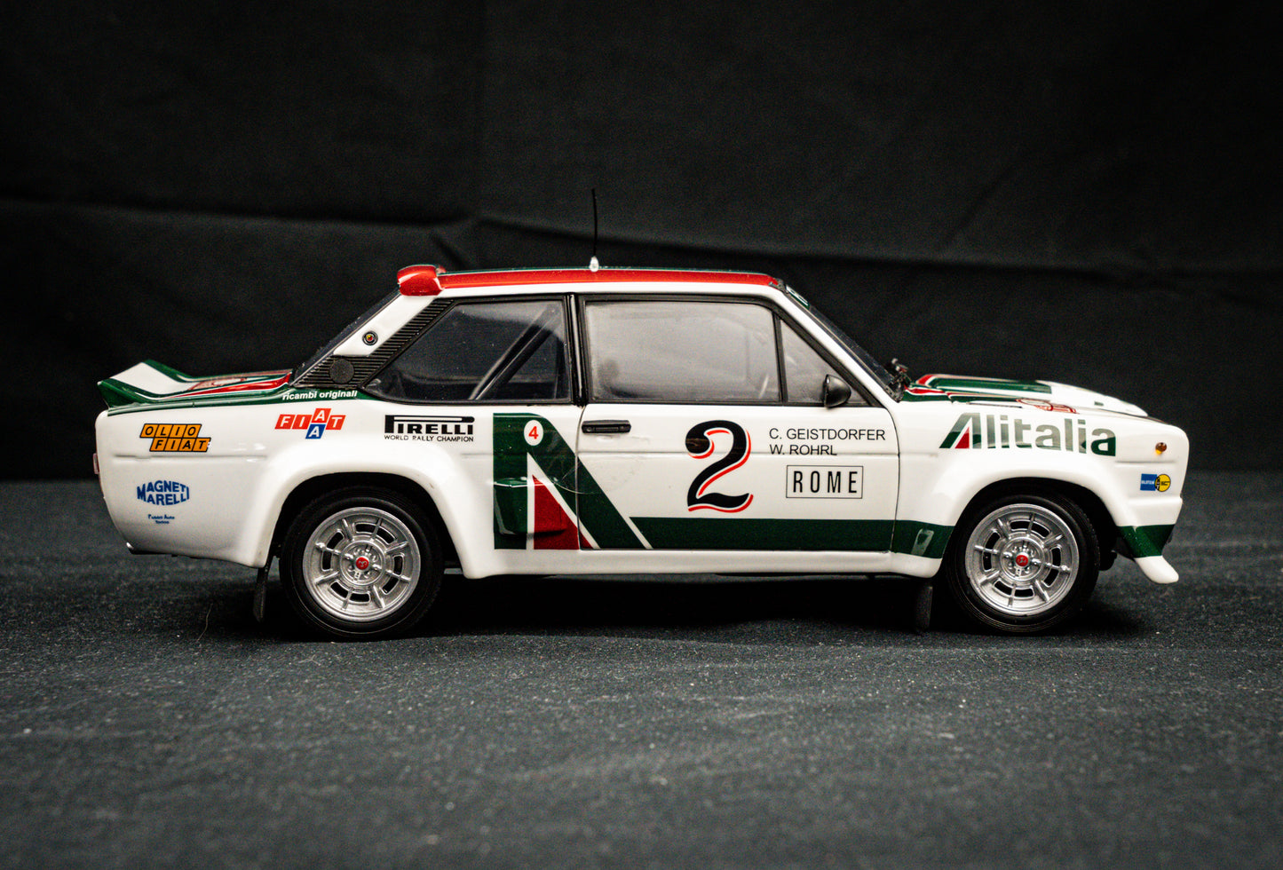 Fiat 131 Abarth #2 W. Röhrl / C. Geistdörfer - P4 Rallye Monte Carlo 1978 - Kyosho 1:18