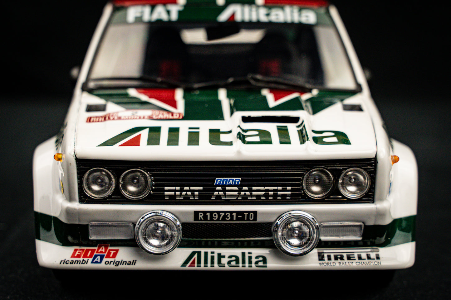 Fiat 131 Abarth #2 W. Röhrl / C. Geistdörfer - P4 Rallye Monte Carlo 1978 - Kyosho 1:18