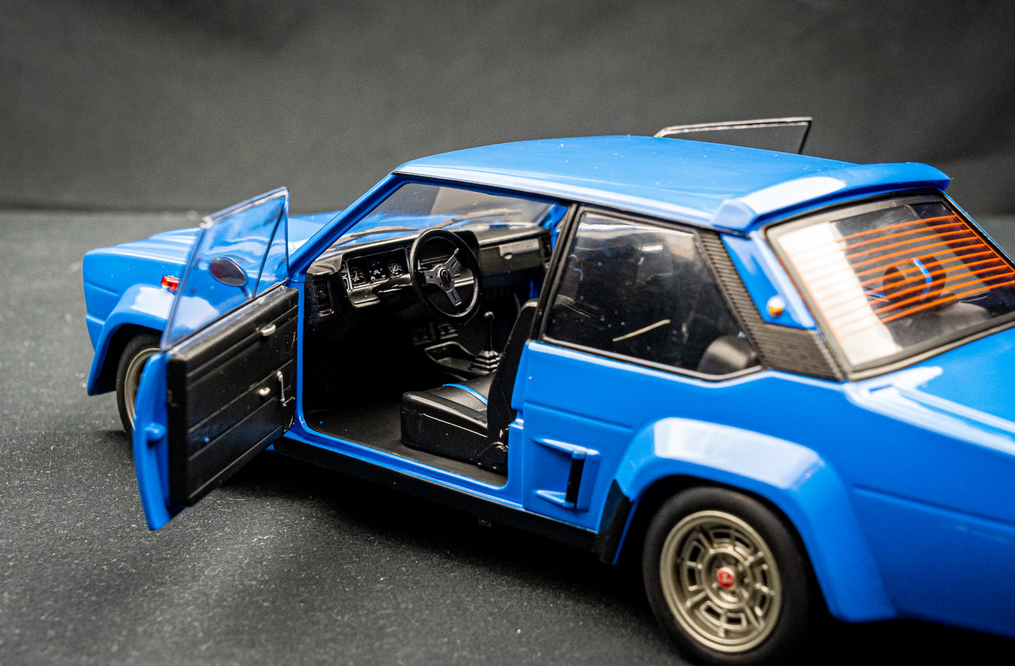 Fiat 131 Abarth 1980 - blau Solido 1:18