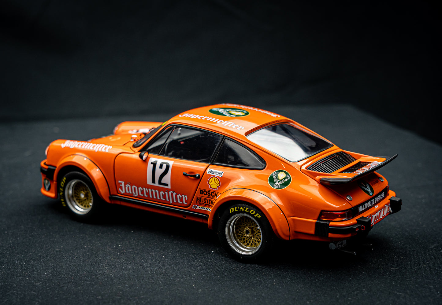 Porsche 934 RSR Jägermeister #12 Sieger Eifelrennen DRM 1976 1:18 Schuco