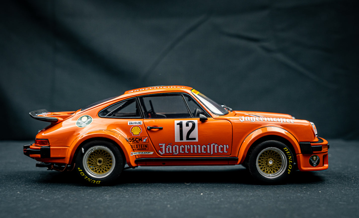 Porsche 934 RSR Jägermeister #12 Sieger Eifelrennen DRM 1976 1:18 Schuco