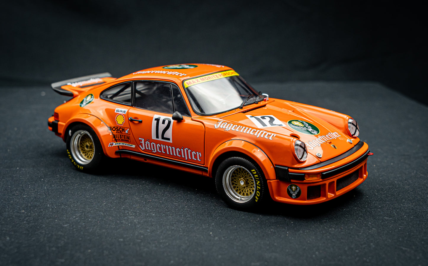 Porsche 934 RSR Jägermeister #12 Sieger Eifelrennen DRM 1976 1:18 Schuco