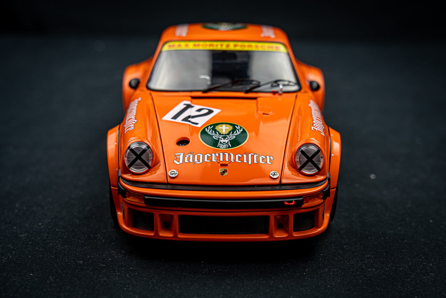 Porsche 934 RSR Jägermeister #12 Sieger Eifelrennen DRM 1976 1:18 Schuco