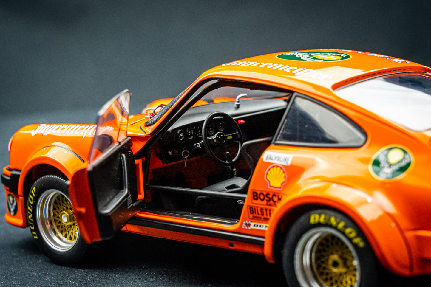 Porsche 934 RSR Jägermeister #12 Sieger Eifelrennen DRM 1976 1:18 Schuco