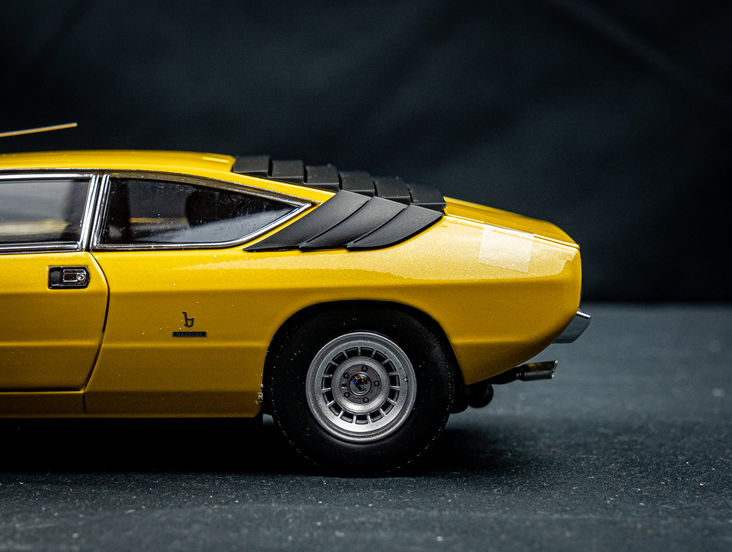 Lamborghini Urraco P250 Baujahr 1973 gelb Kyosho 1:18