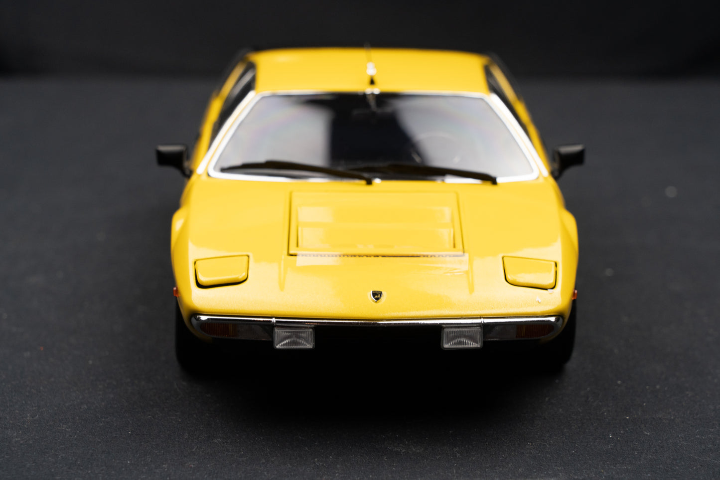 Lamborghini Urraco P250 Baujahr 1973 gelb Kyosho 1:18