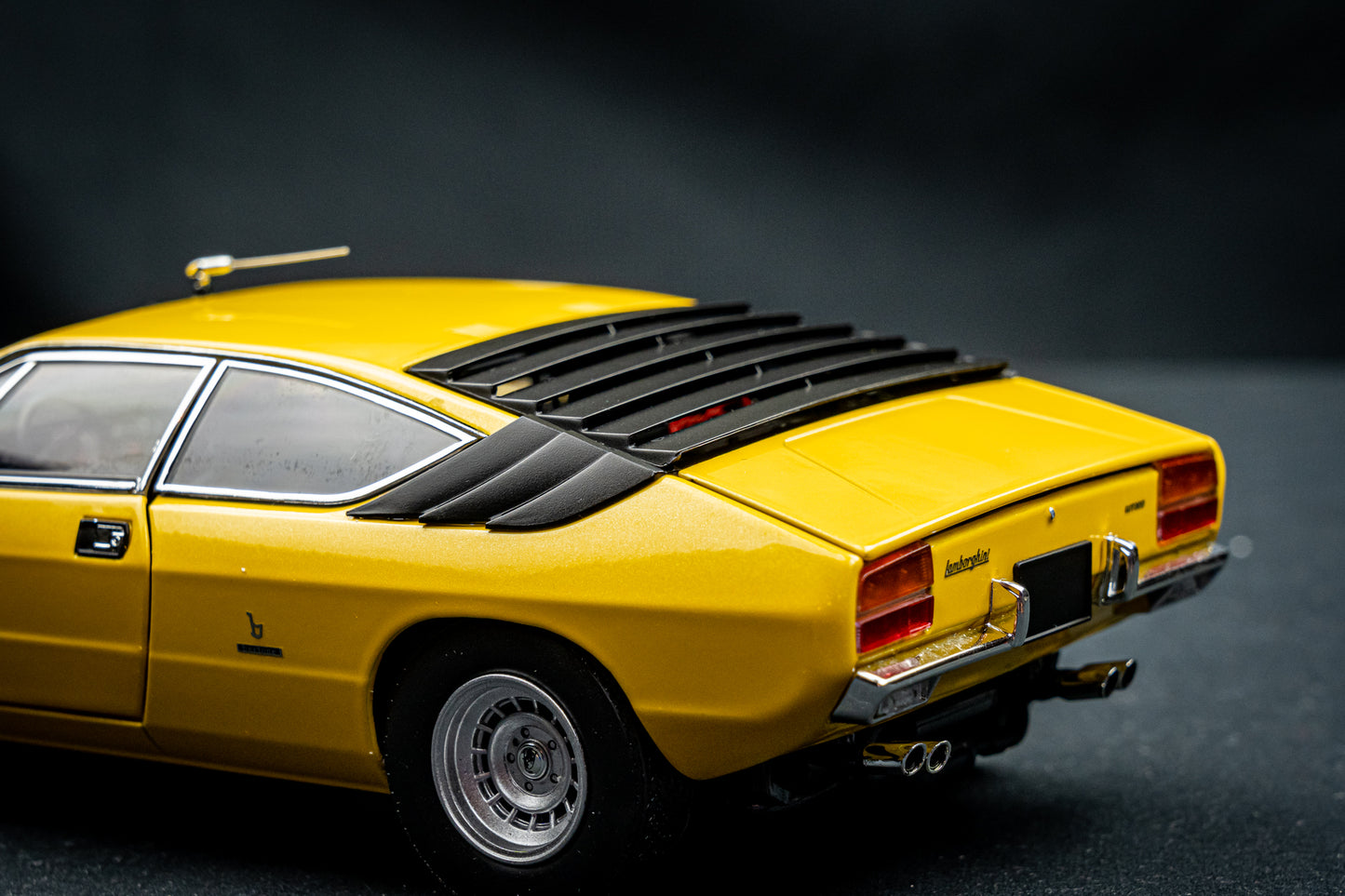 Lamborghini Urraco P250 Baujahr 1973 gelb Kyosho 1:18