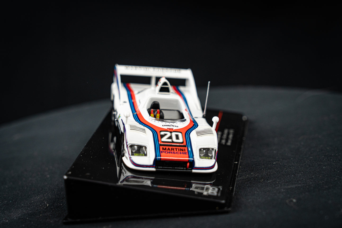 Porsche 936 #20 Winner LeMans 1976, Ickx / van Lennep IXO 1:43